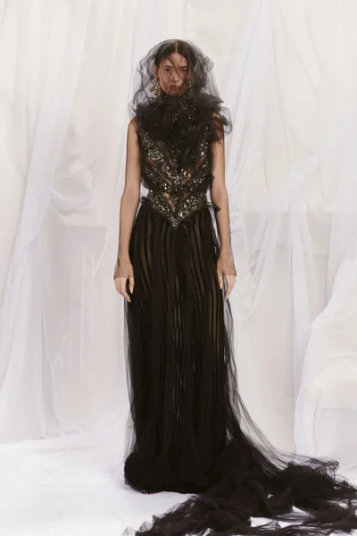 Look 7